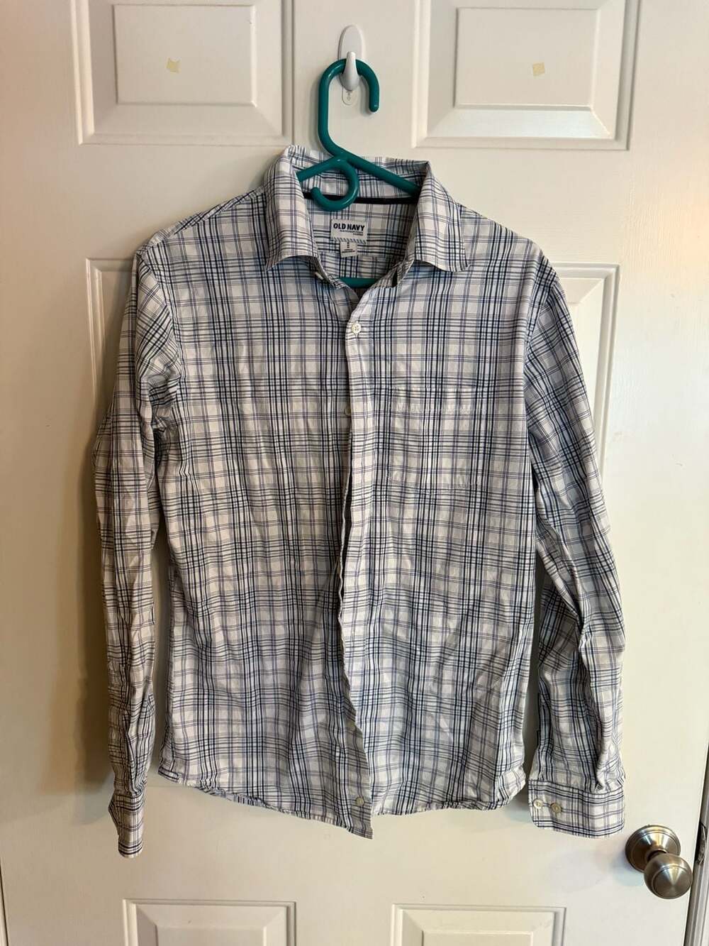 Old Navy Slim Fit Blue & White Plaid Long Sleeve Button-Up Shirt